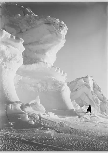Huge Ice bastion of the Castle Berg. September 17th 1911