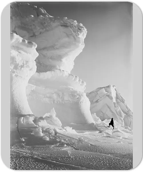 Huge Ice bastion of the Castle Berg. September 17th 1911