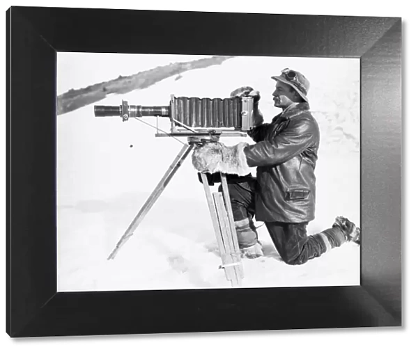 Herbert Ponting with his telephoto apparatus. January 30th 1912