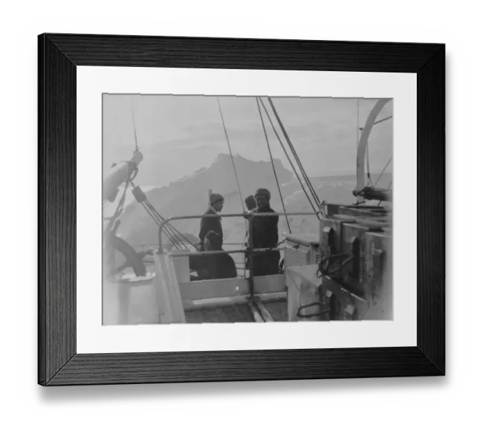 Framed Print : Standing by for a squeeze in McMurdo Strait Framed Print : Standing by for a squeeze in McMurdo Strait