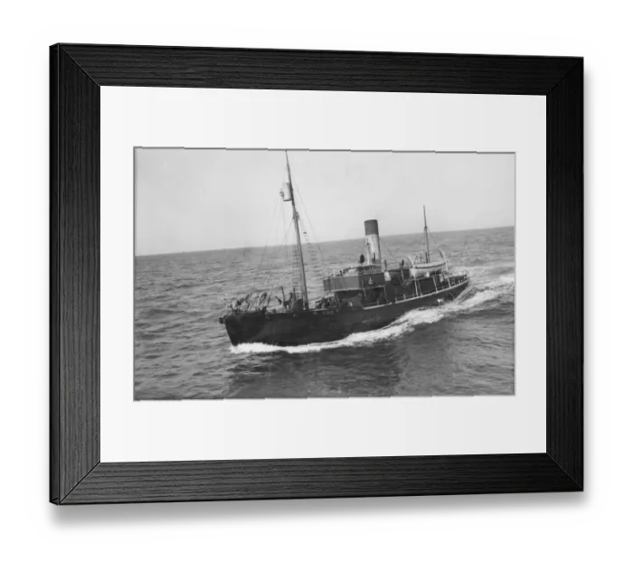 Framed Print : Open sea and whale catcher Scott Framed Print : Open sea and whale catcher Scott