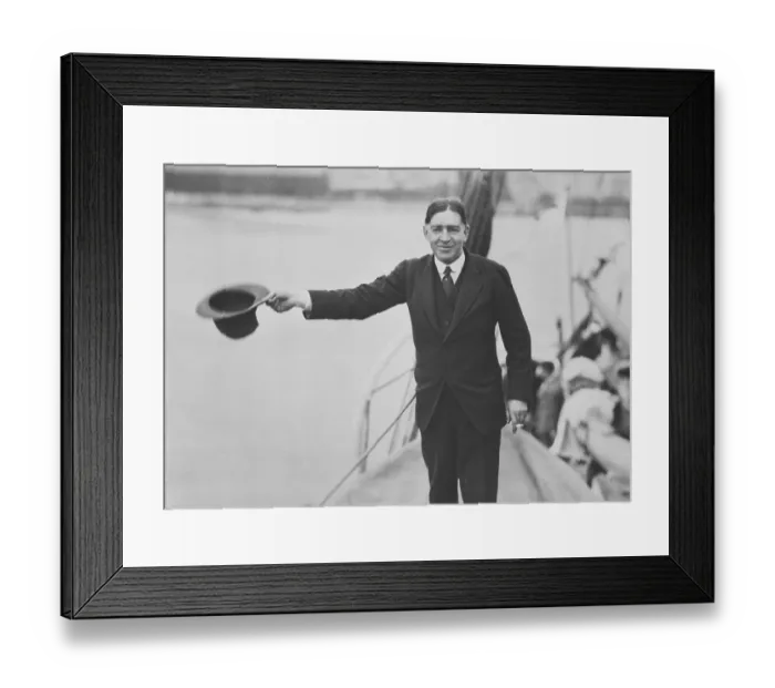 Framed Print : Shackleton-Rowett Antarctic Expedition 1921-22 Ernest Shackleton in suit Framed Print : Shackleton-Rowett Antarctic Expedition 1921-22 Ernest Shackleton in suit