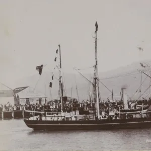 S. Y. Nimrod leaving Lyttleton for the South on January 1st 1908