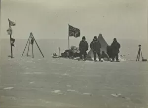 British Antarctic Expedition 1907-09 (Nimrod) Gallery: Christmas Day 1908. 10, 000 feet high on plateau. Left to right Adams, Marshall, Wild