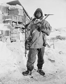 British Antarctic Expedition 1910-13 (Terra Nova) Gallery: Edgar Evans holding a pickaxe