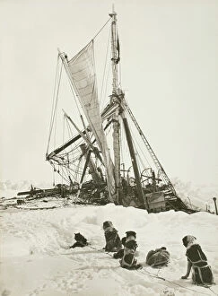 Imperial Trans-Antarctic Expedition 1914-17 (Endurance) Collection: Endurance crushed by the ice and sinking