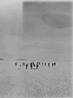 Antarctic Relief Expeditions 1902-04 Collection: Football match between Mornings and Terra Novas. 18 miles from Discovery