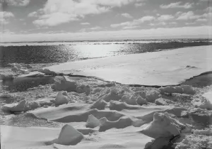 British Antarctic Expedition 1910-13 (Terra Nova) Gallery: Light effect on Pack. December 22nd 1910