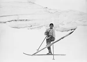 British Antarctic Expedition 1910-13 (Terra Nova) Gallery: Lt Tryggve Gran turning on ski. October 1911