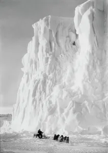 British Antarctic Expedition 1910-13 (Terra Nova) Gallery: Point of the Barne Glacier, where it turns round to the Bay before Cape Barne. September 18th 1911