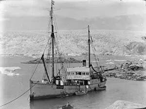 British Arctic Air Route Expedition 1930-31 Gallery: Quest unloading in Base Fjord