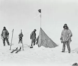 British Antarctic Expedition 1910-13 (Terra Nova) Gallery: Southern party at Amundsens tent