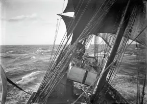 British Antarctic Expedition 1910-13 (Terra Nova) Gallery: The Terra Nova in heavy weather